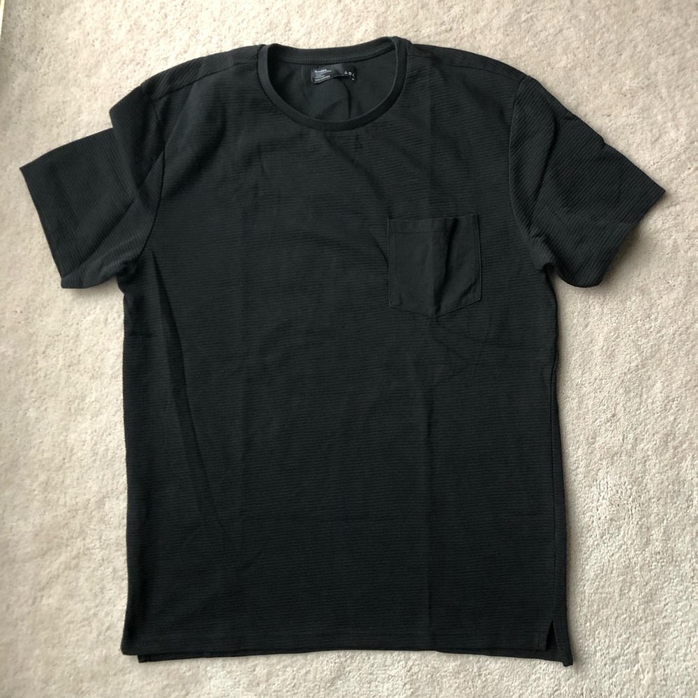 BERSHKA - textured tshirt with pocket
